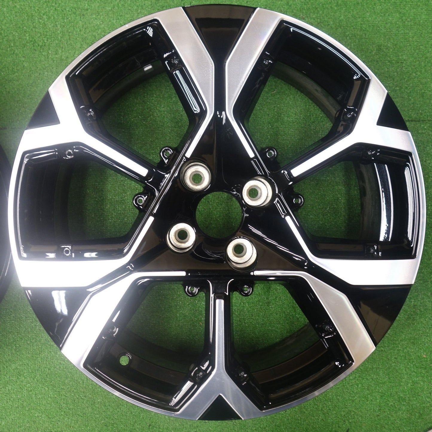 4本価格★シトロエン C4 純正 ホイール 18インチ 18×6.5J PCD108/4H★6062604KTホ