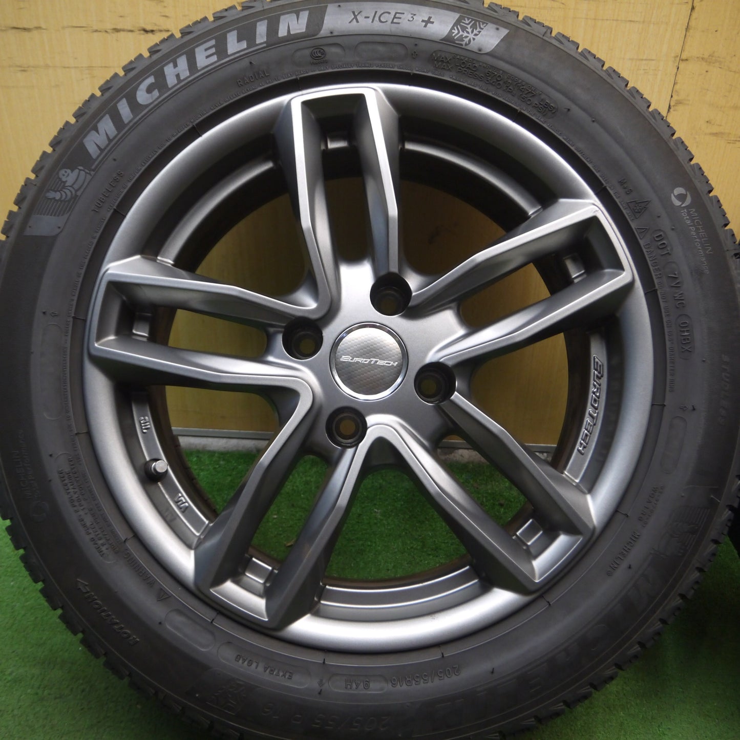 *送料無料* バリ溝！キレイ！8.5分★プジョー等 EUROTECH 205/55R16 スタッドレス ミシュラン X-ICE3+ ユーロテック PCD108/4H★4071607Hス