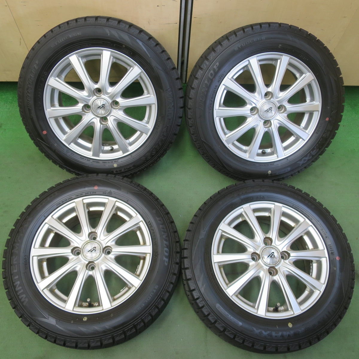 ほぼ未使用！24年★スタッドレス 175/65R14 ダンロップ ウインターマックス WM02 AZ SPORTS AZスポーツ 14インチ PCD100/4H★6052202イス