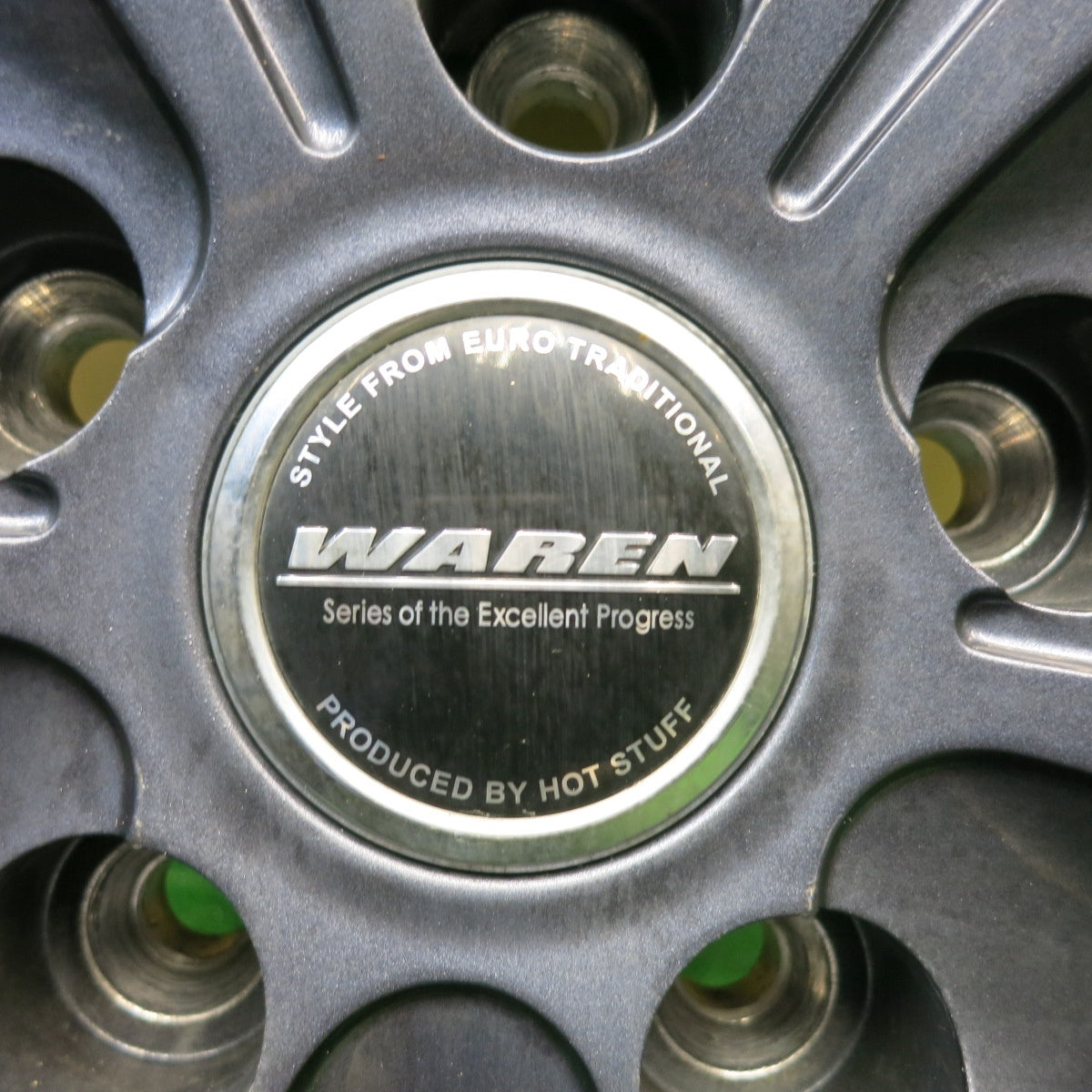 バリ溝！23年！9.5分★スタッドレス 215/60R16 ダンロップ ウインターマックス WM02 WAREN ヴァーレン 16インチ PCD114.3/5H★6022617HAス