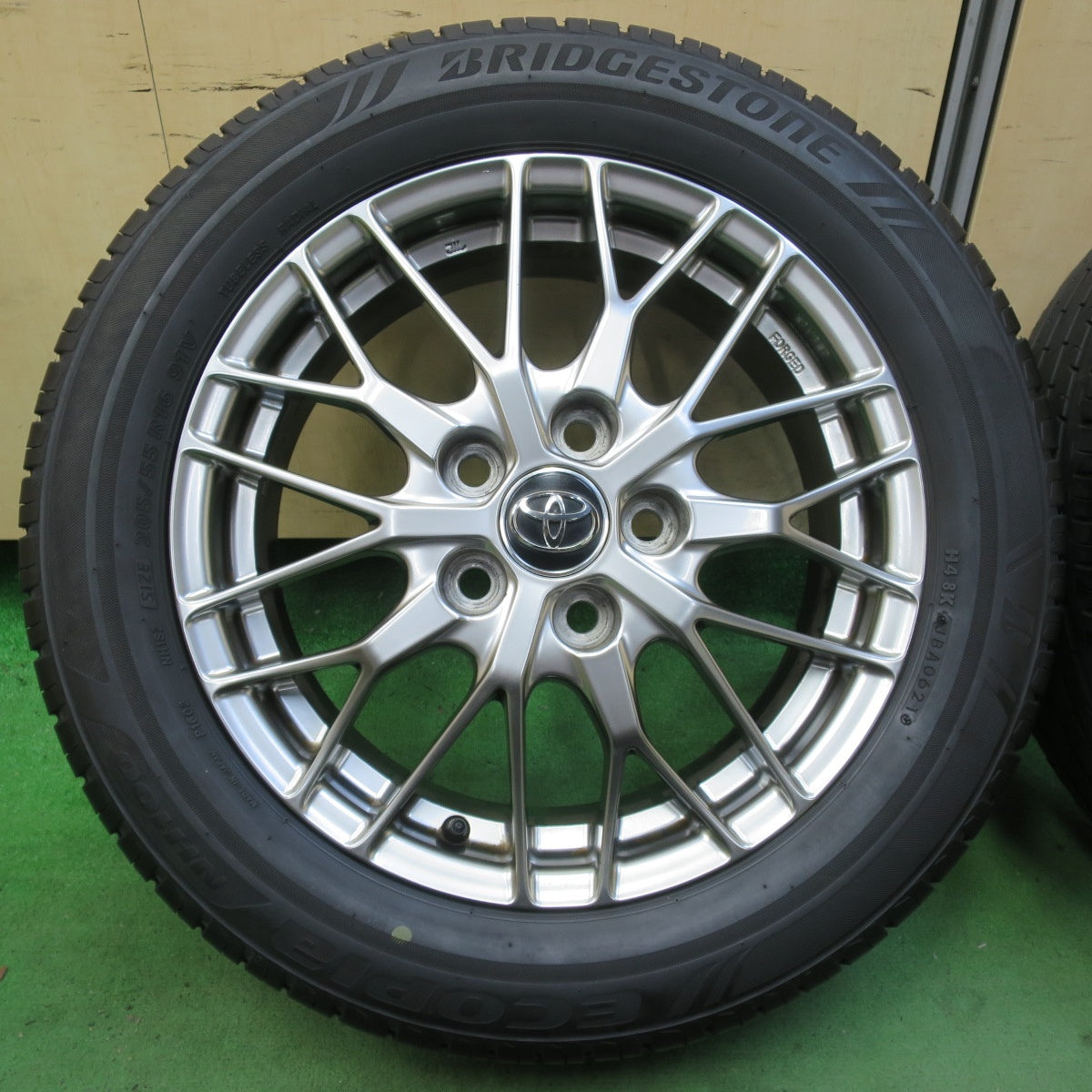 バリ溝！21年！キレイ！9.5分★トヨタ 80系 ノア ヴォクシー 純正 BBS 205/55R16 ブリヂストン エコピア NH100 16インチ PCD114.3/5H★5070308イノ