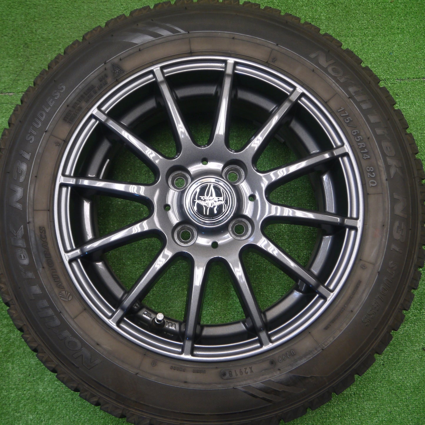 [送料無料] バリ溝！キレイ！9分★スタッドレス 175/65R14 オートバックス ノーストレック N3i TEAD テッド 14インチ PCD100/4H★4093006Hス