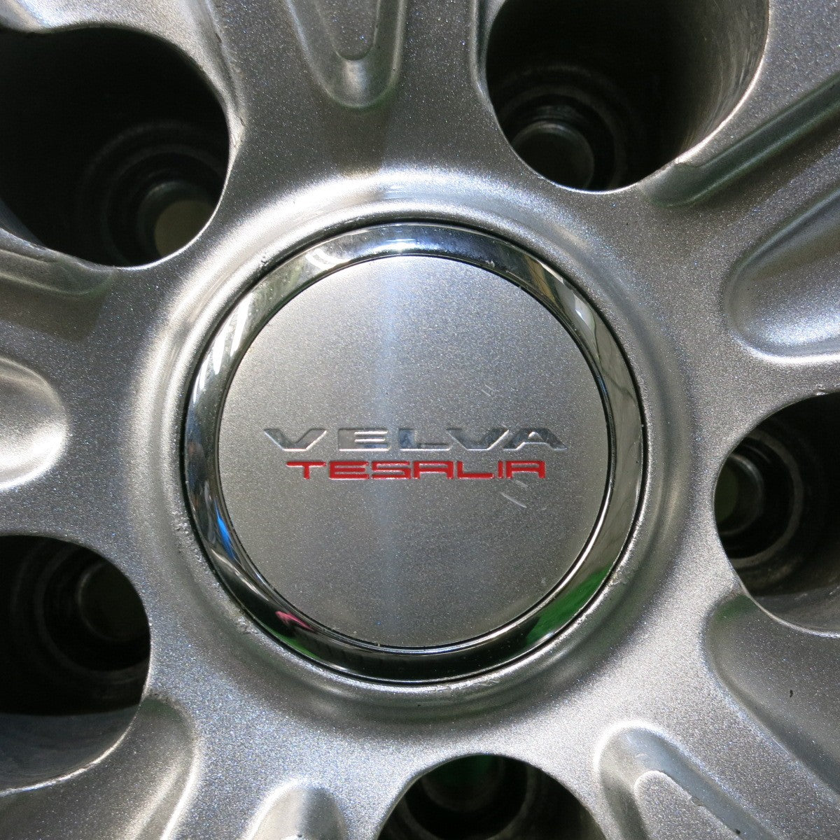 キレイ★スタッドレス 225/60R17 トーヨー ウインター トランパス MK4α VELVA TESALIA ヴェルヴァ テサリア 17インチ PCD114.3/5H★5110803HAス