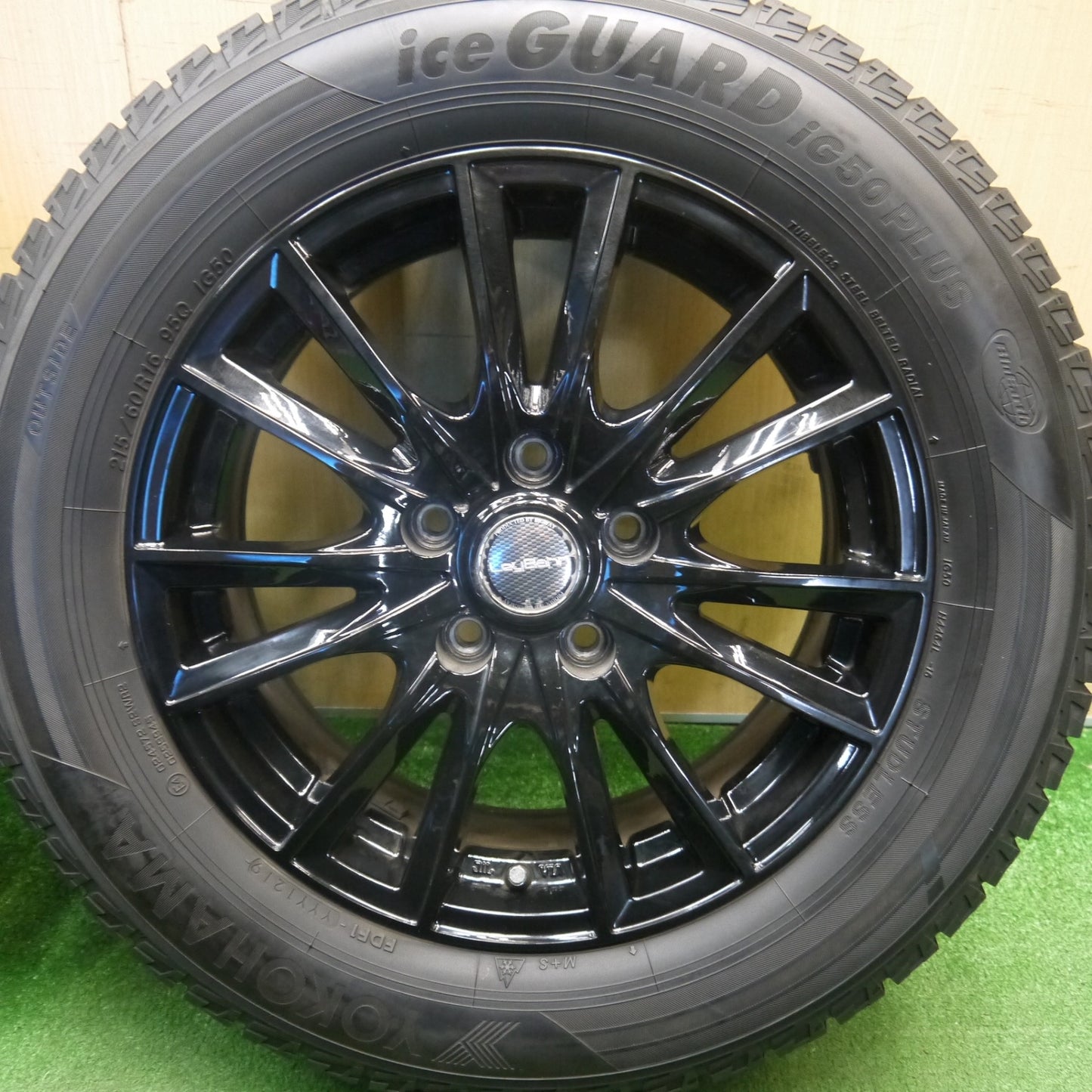バリ溝！キレイ！8.5分★スタッドレス 215/60R16 ヨコハマ アイスガード iG50 プラス LeyBahn GBX レイバーン 16インチ PCD114.3/5H★6040602Hス