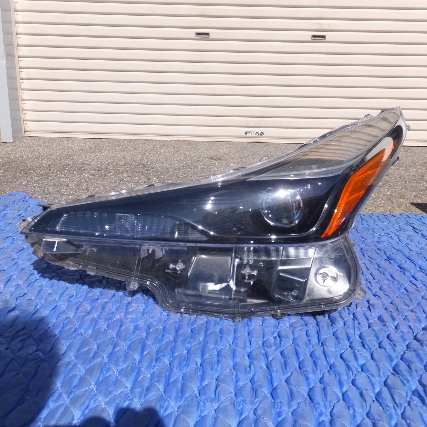 [送料無料] 岐阜発★トヨタ TOYOTA 純正 プリウス 50系 後期 ZVW50 ZVW51 ZVW55 ヘッドライト KOITO 47-104 左★