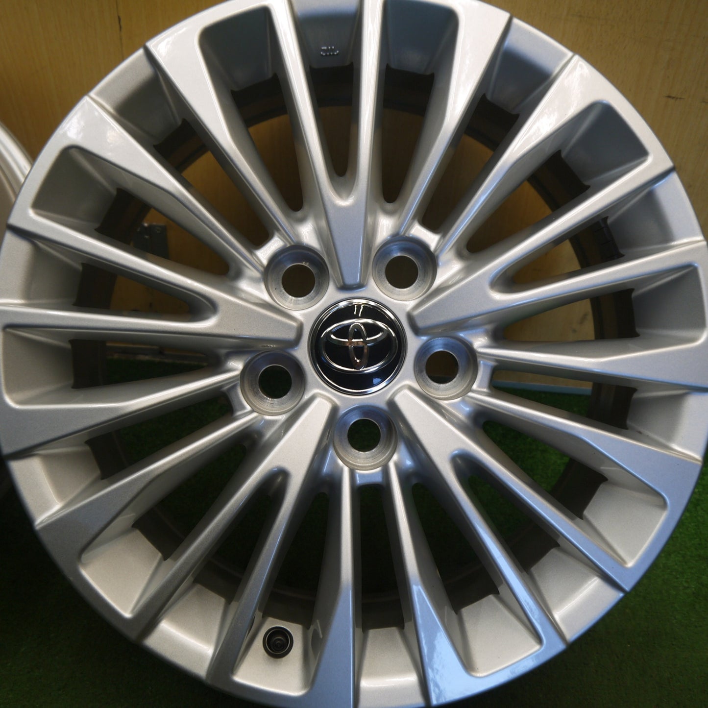新車外し★トヨタ 40系 アルファード Z 純正 ホイール 17インチ 17×6.5J PCD120/5H★6061004Hホ