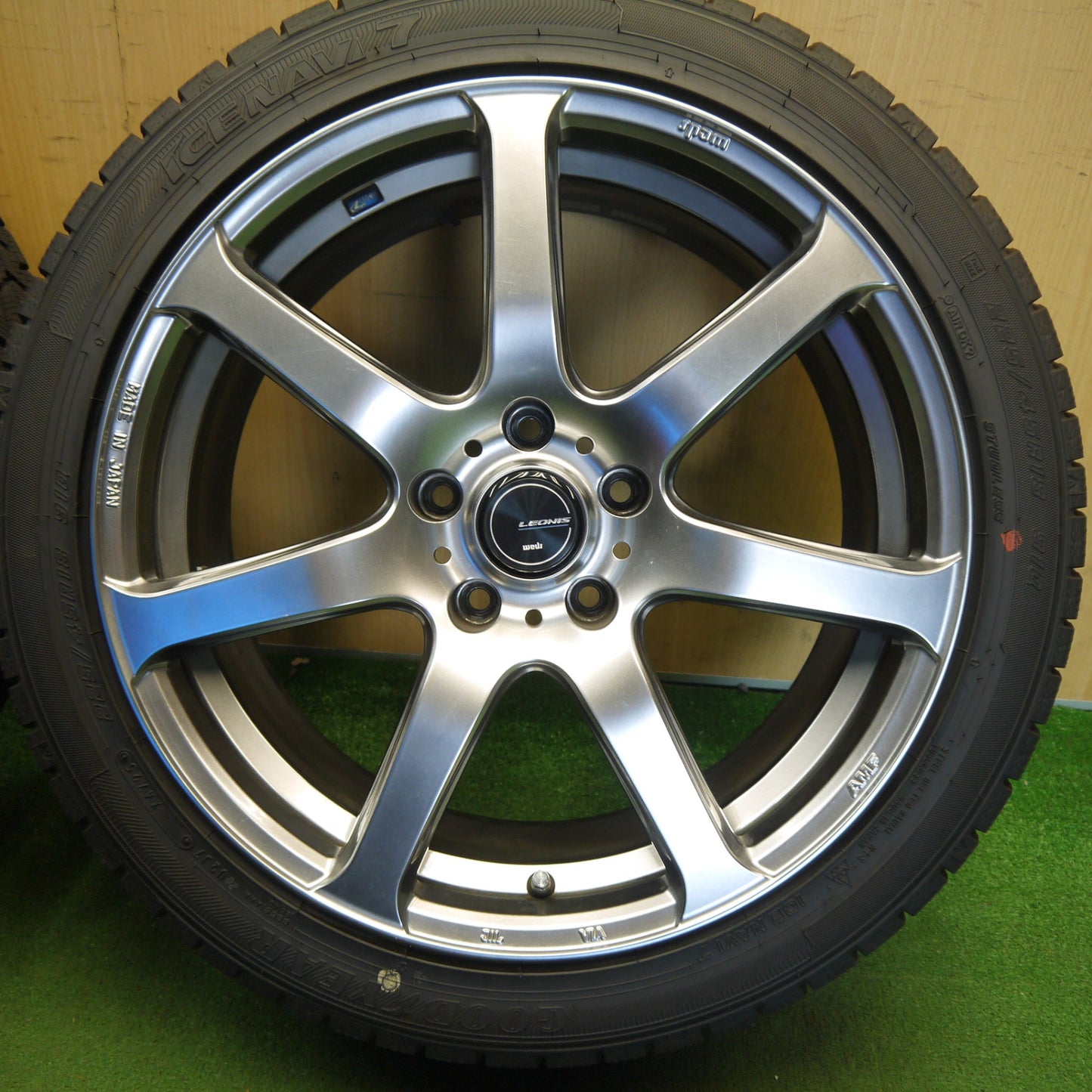 バリ溝！25年！キレイ！9.5分★LEONIS NAVIA 07 225/45R18 スタッドレス グッドイヤー アイスナビ7 レオニス ナヴィア 18インチ PCD114.3/5H★6042710Hス