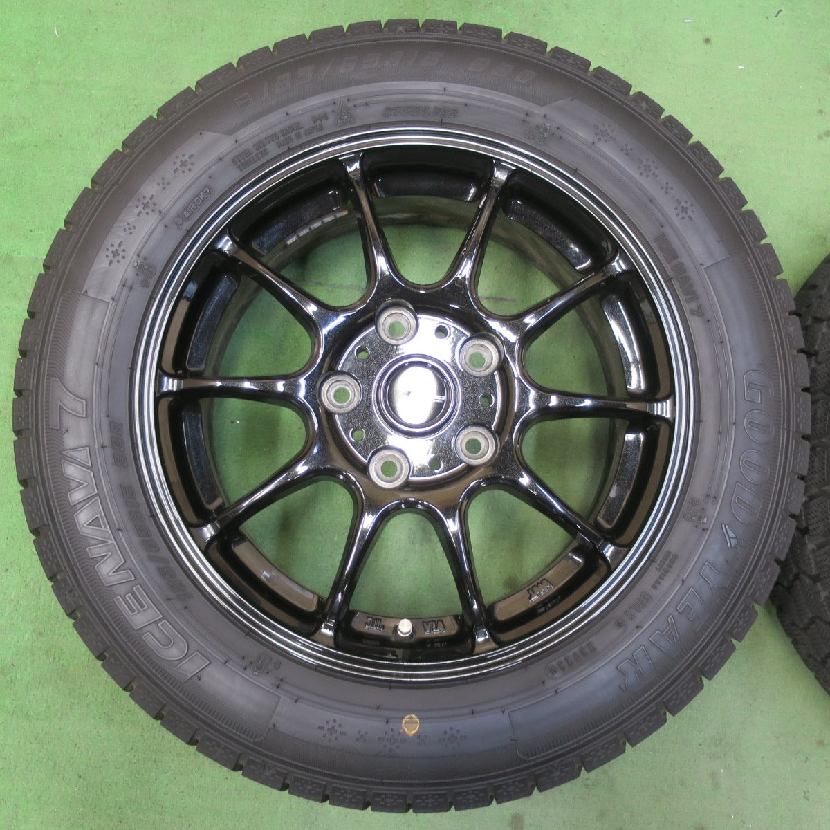バリ溝！23年！キレイ！9.5分以上★スタッドレス 185/65R15 グッドイヤー アイスナビ7 G-SPEED Gスピード 15インチ PCD114.3/5H★5062908イス