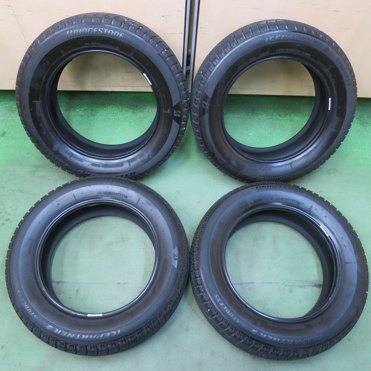 4本価格！22年★スタッドレス 175/65R15 ブリヂストン アイスパートナー2 タイヤ 15インチ アクア シエンタ フィット デミオ ヴィッツ 等★6031903イスタ