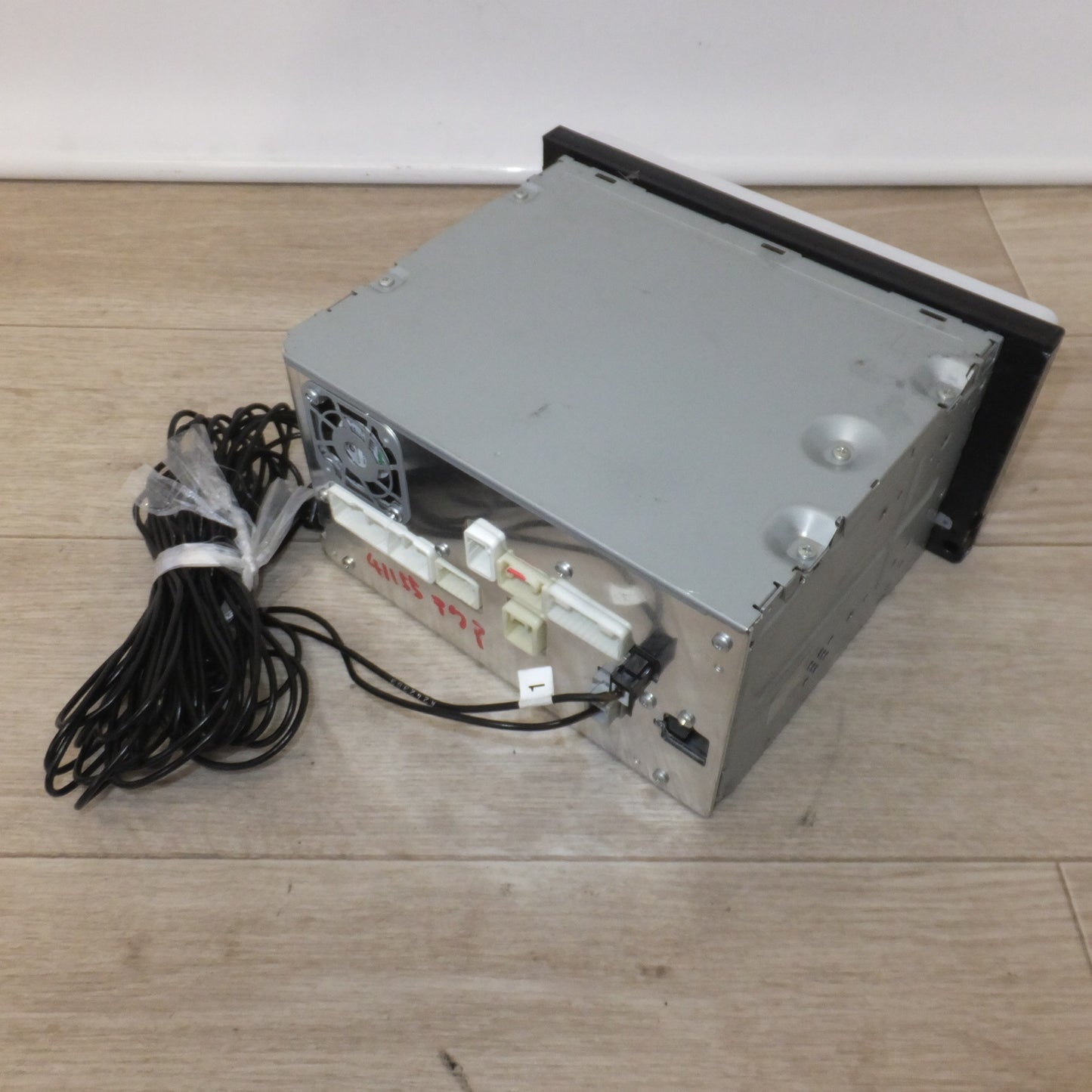 [送料無料] 現状品★パイオニア製 トヨタ 純正 メモリーナビ マルチAVステーション NSCP-W61 08545-00U60 セキュリティロック(23)★