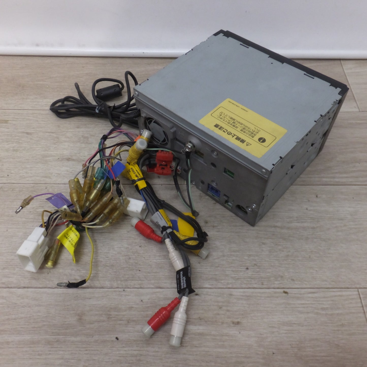 [送料無料] ★カロッツェリア carrozzeria AV一体型メモリーナビゲーション 楽ナビ AVIC-MRZ80[23]★