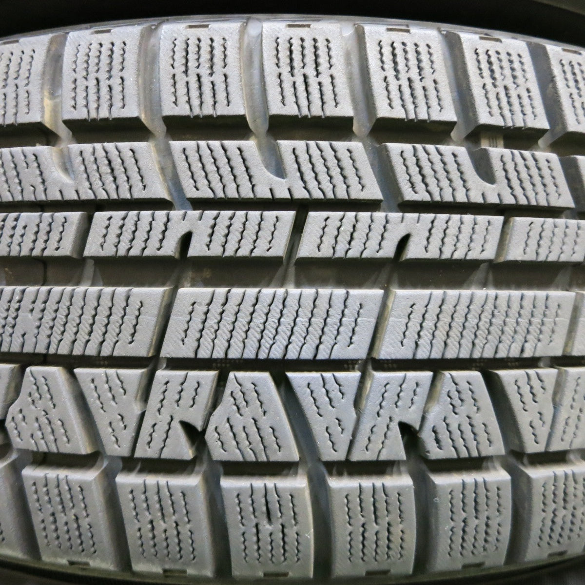 *送料無料* バリ溝！キレイ！9.5分以上★スタッドレス 185/70R14 ヨコハマ アイスガード iG50 プラス GRASS グラス 14インチ PCD100/4H★4052107イス