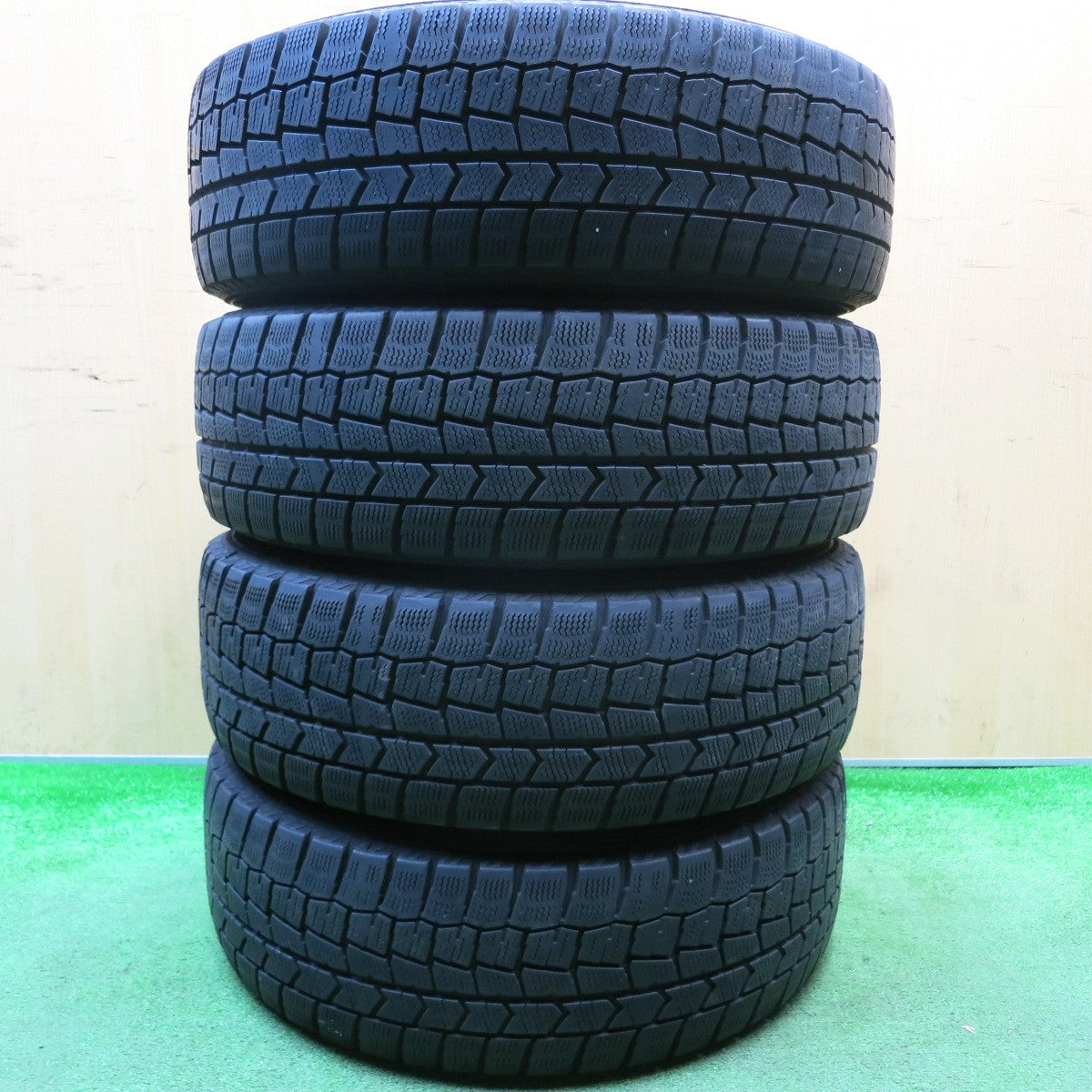 4本価格★スタッドレス 185/60R15 ダンロップ ウインターマックス WM02 STRANGER ストレンジャー 15インチ PCD100/4H★6010808HAス