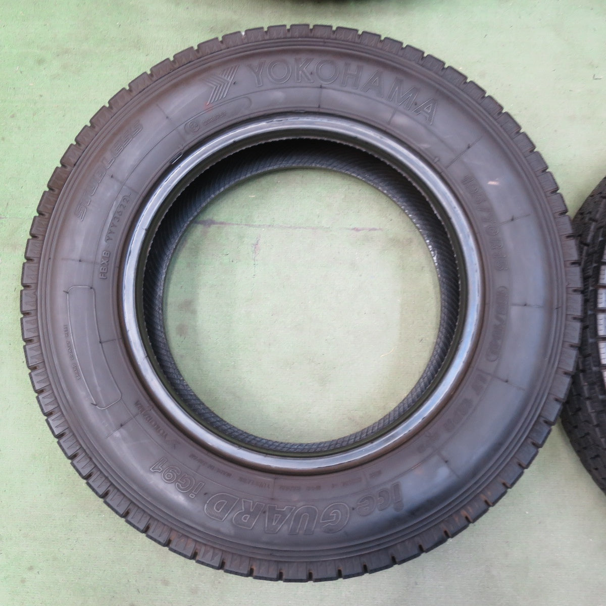 バリ溝！22年！9.5分以上★スタッドレス 195/70R15 106/104L 12PR ヨコハマ アイスガード iG91 タイヤ 15インチ キャラバン ハイエース 等★6062403イスタ