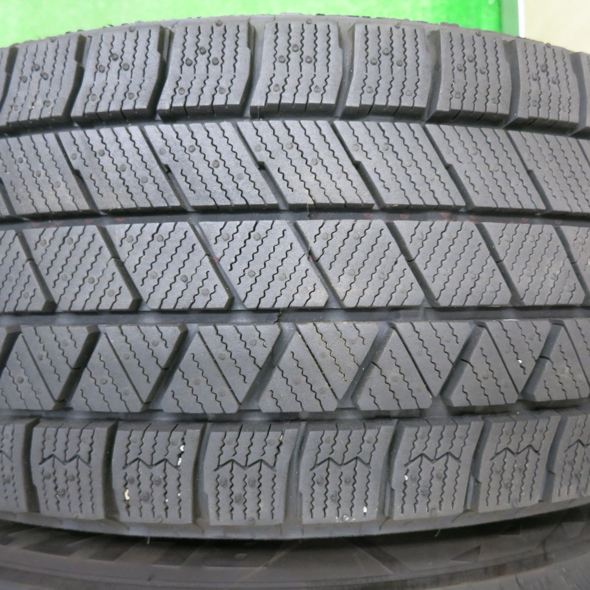 [送料無料] バリ溝！22年！キレイ！ほぼ10分★プリウス等 195/65R15 スタッドレス ブリヂストン ブリザック VRX3 TOPRUN トップラン 15インチ PCD100/5H★4102501NJス