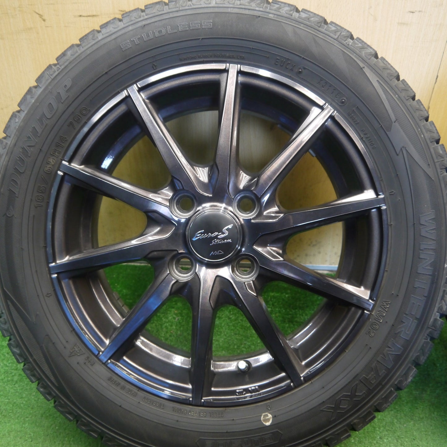 バリ溝！キレイ！9.5分◎スタッドレス 165/65R14 ダンロップ ウインターマックス WM02 Euro-S Stream MiD 14インチ ハスラー ルーミー タンク 等 PCD100/4H◎6071403Hス
