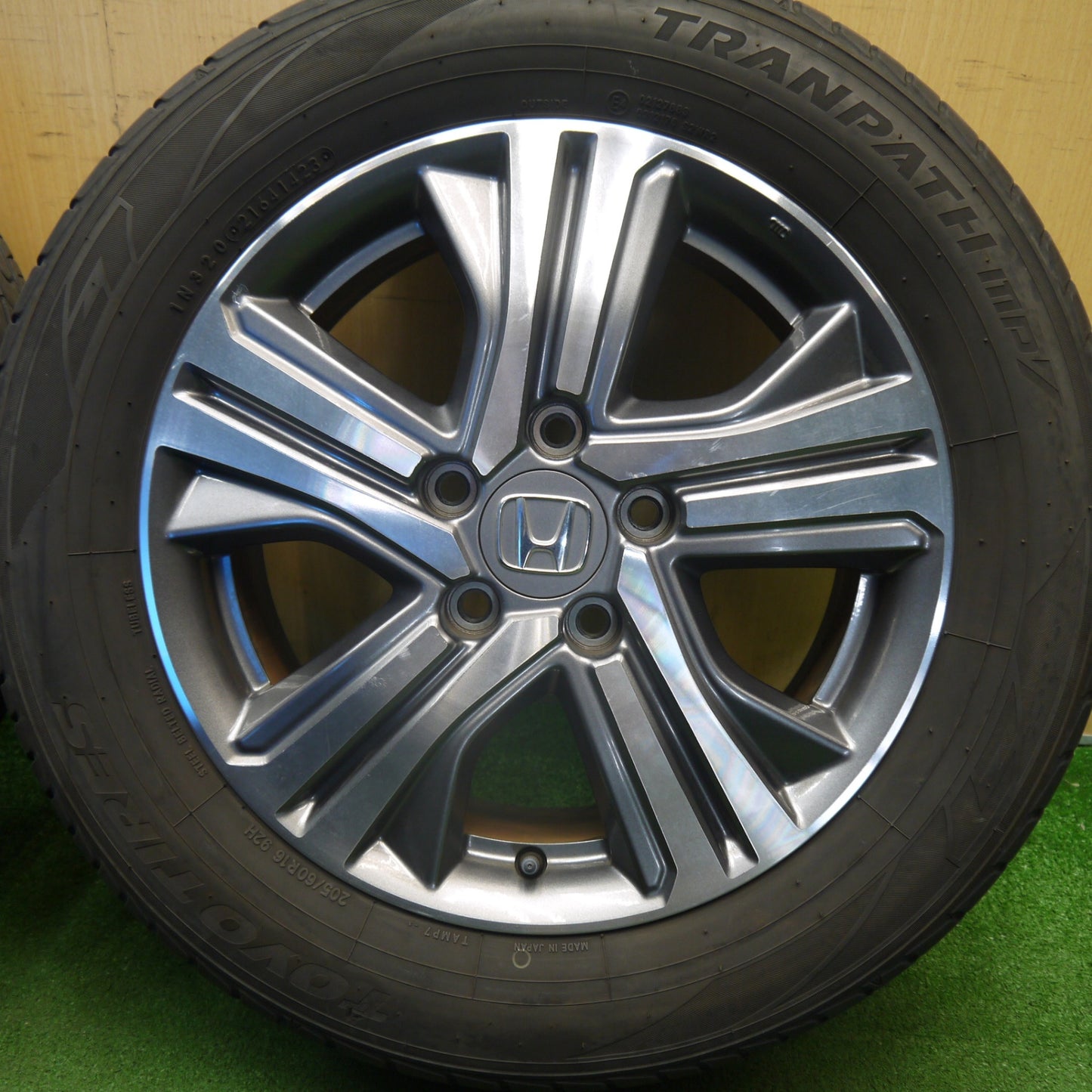 バリ溝！23年！9.5分★ホンダ ステップワゴン スパーダ 純正 205/60R16 トーヨー トランパス MP7 16インチ PCD114.3/5H★6040605Hノ