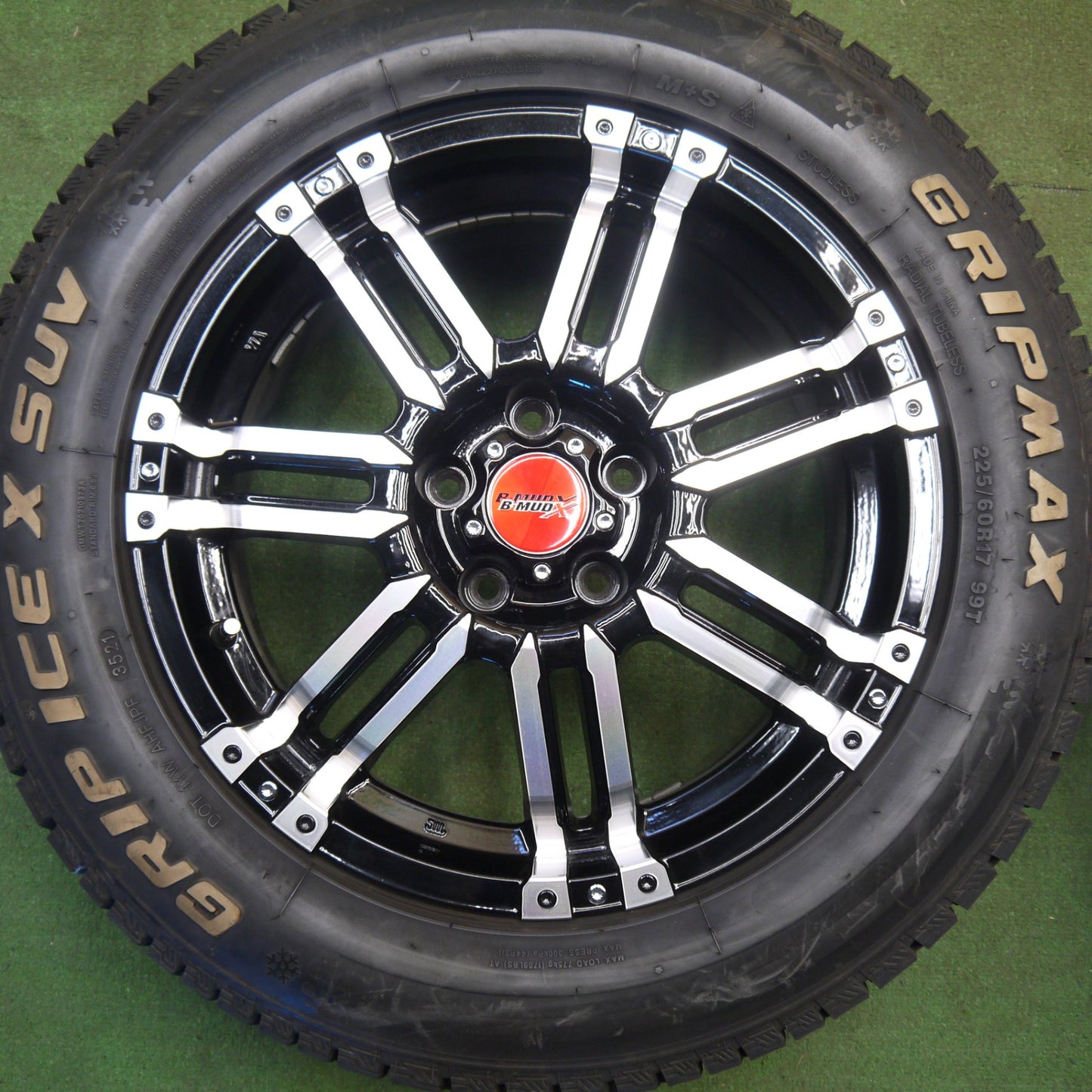 ほぼ未使用！キレイ★スタッドレス 225/60R17 グリップマックス GRIP ICE X SUV ホワイトレター B-MUD X 17インチ PCD114.3/5H★6031710Hス