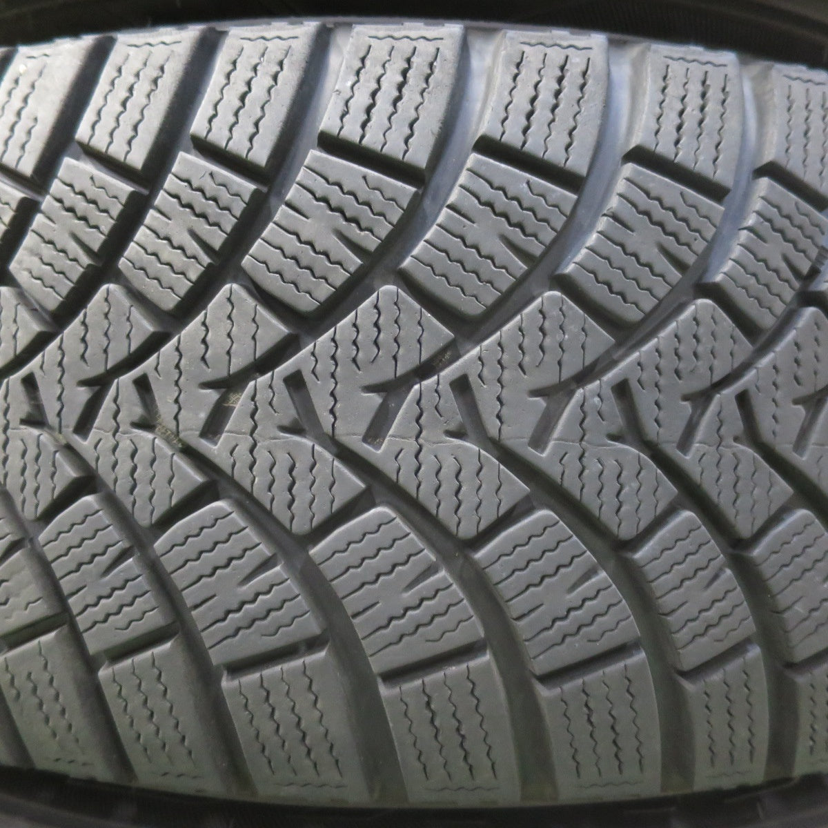 バリ溝！9分★スタッドレス 215/65R16 ファルケン エスピア W-ACE FEID 16インチ PCD114.3/5H★5072805イス