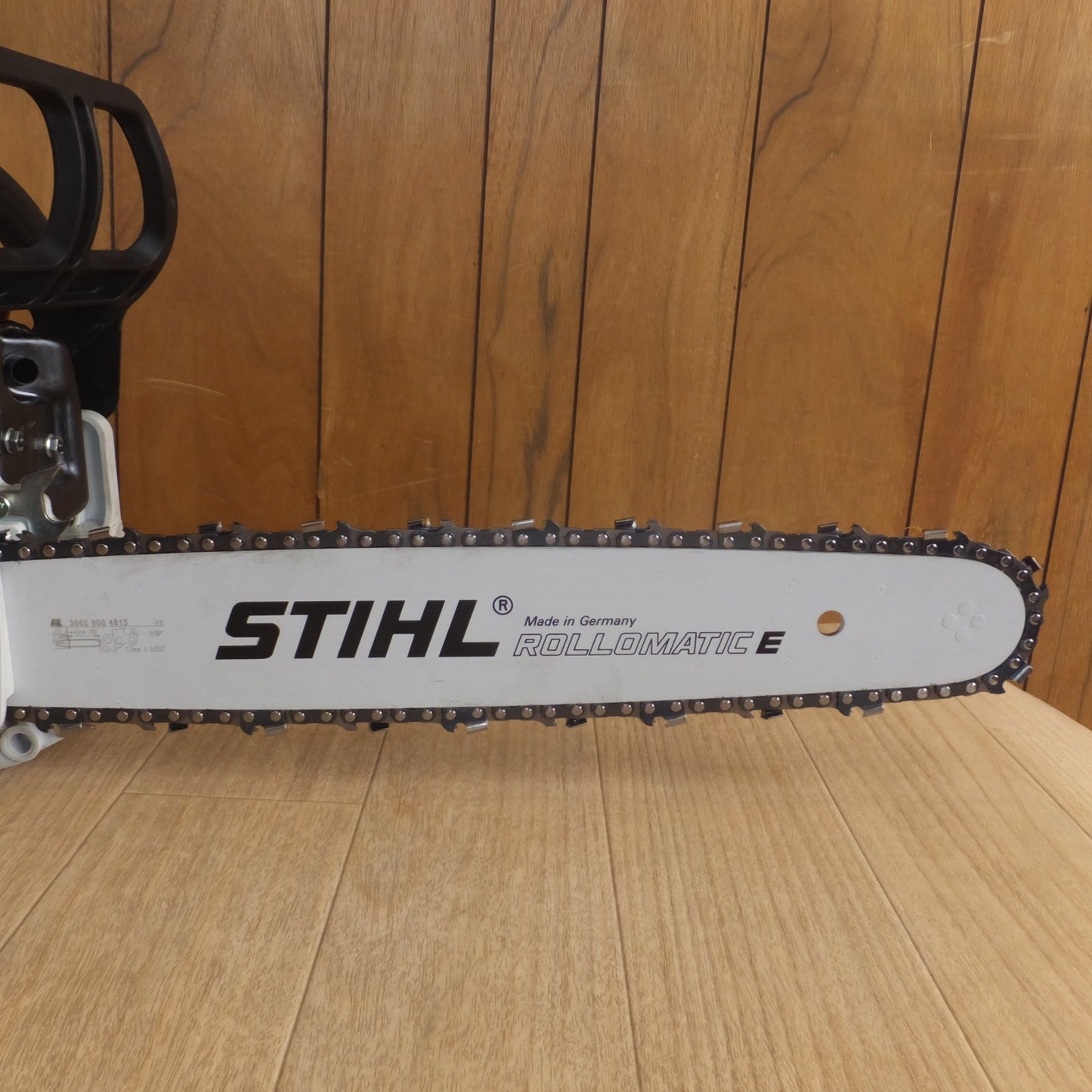 [送料無料] 岐阜発★スチール STIHL エンジンチェーンソー MS230/C　3軸合成値 7.0m/s2　振動加速度 17.2m/s2★