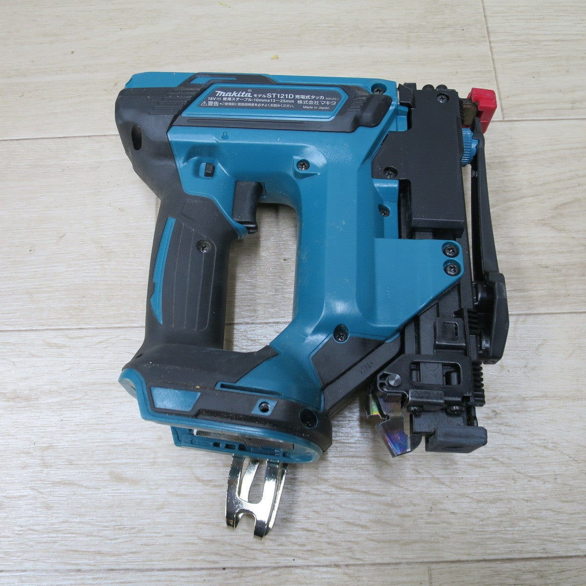 [送料無料] ◆マキタ 充電 式 タッカ ST121D 18V 電動 工具 本体 のみ 18V 10mm×13～25mm コードレス Makita◆