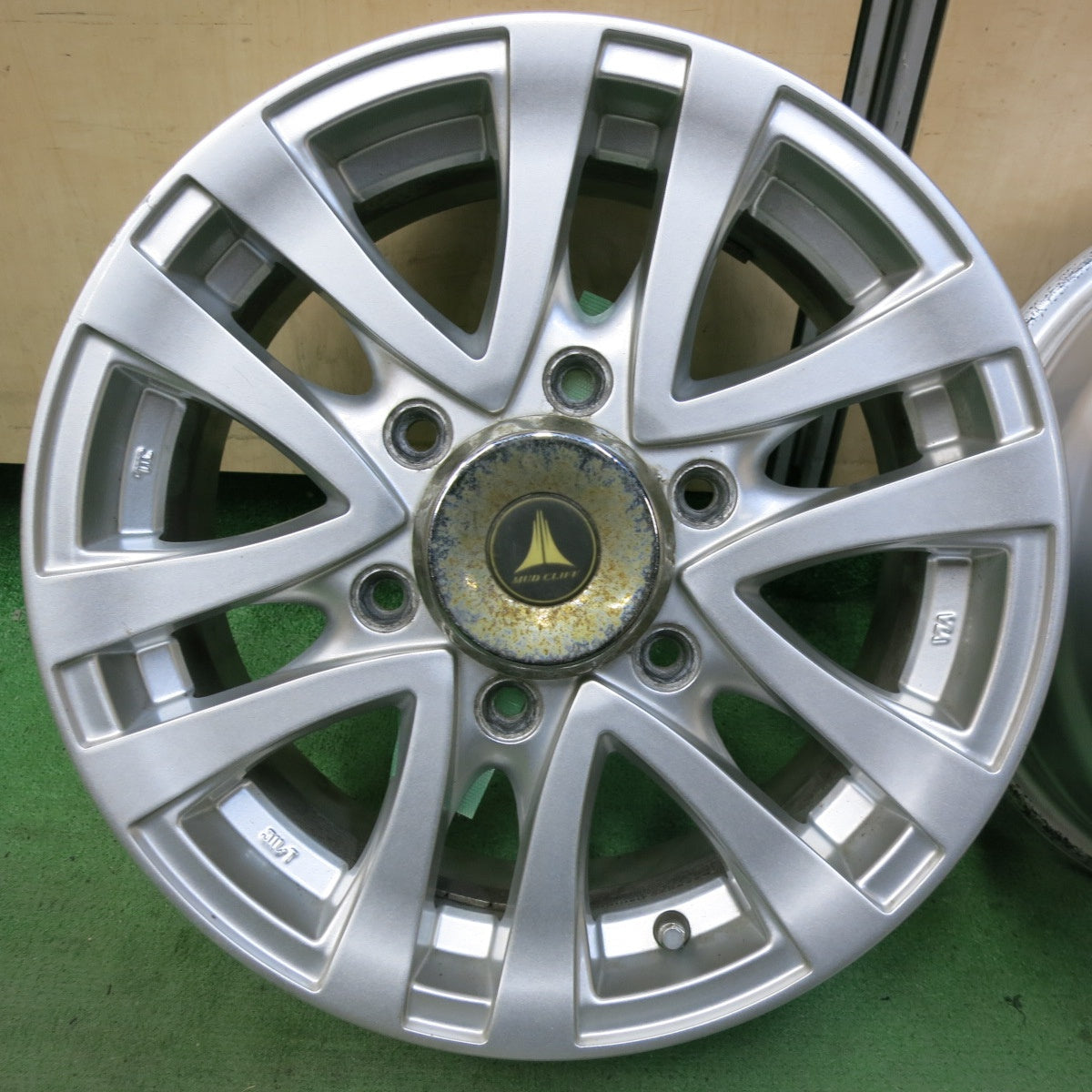 4本価格★MUD CLIFF マッド クリフ 15インチ 15×6JJ PCD139.7/6H★5052106SYホ