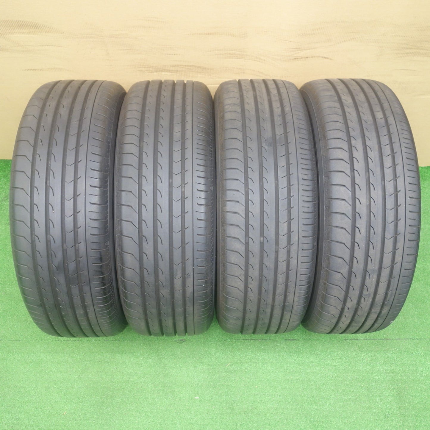 バリ溝！25年！9.5分以上★日産 キックス 純正 205/55R17 ヨコハマ BluEarth-RV RV03 ブルーアース 17インチ PCD114.3/5H★6041004KTノ