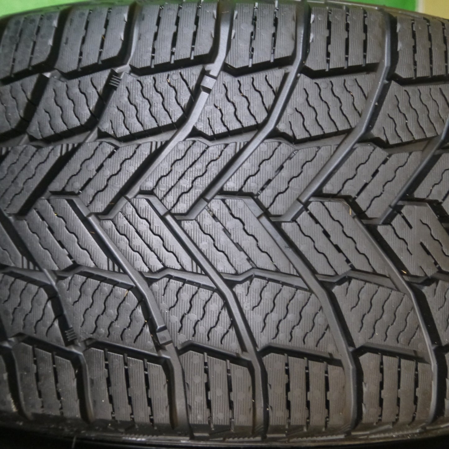 [送料無料] タイヤほぼ未使用！22年！キレイ★スタッドレス LEONIS CX 205/55R16 ミシュラン X-ICE SNOW レオニス PCD114.3/5H★4091702Hス