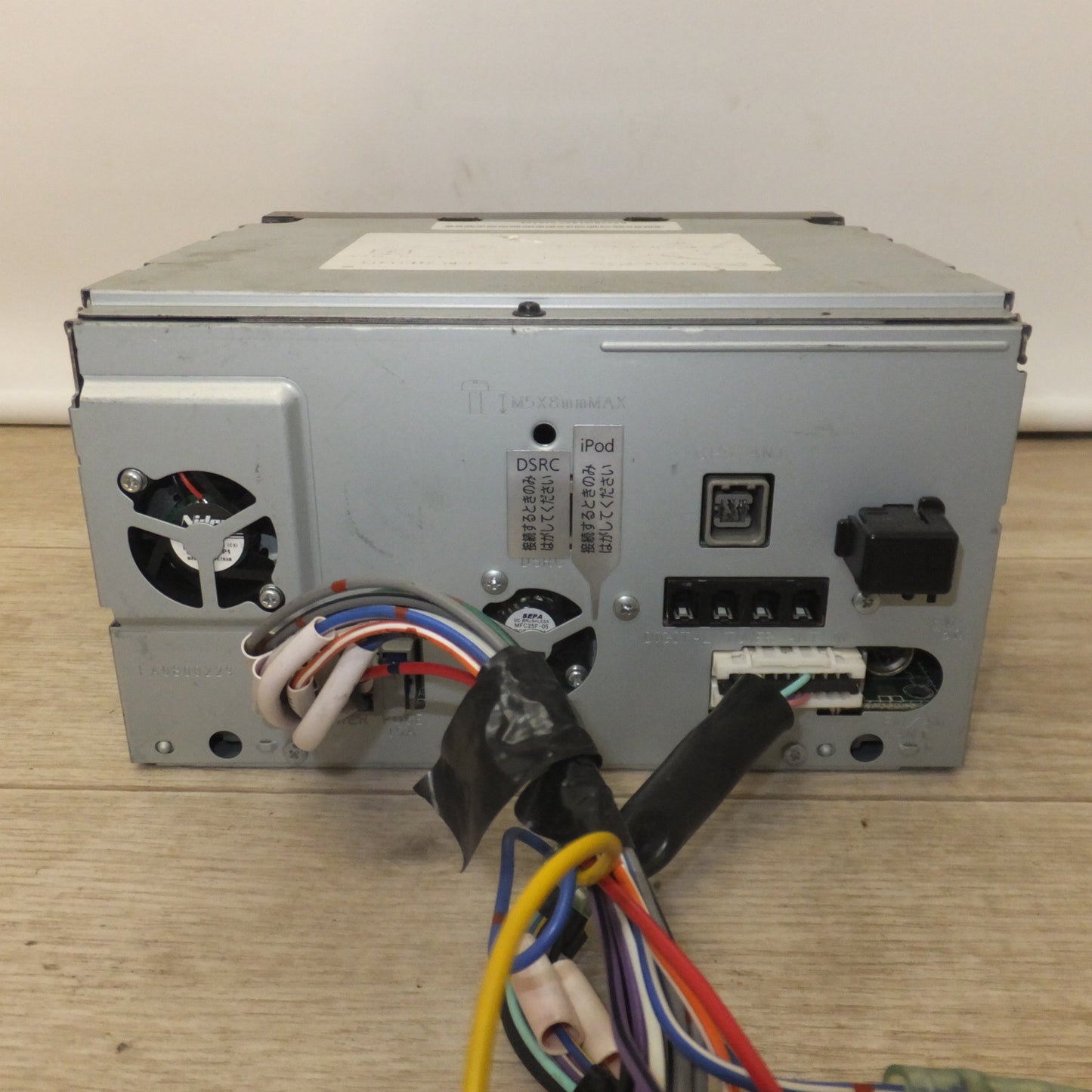 [送料無料] ★パナソニック Panasonic SDカーナビステーション Strada CN-RE03D[56]★