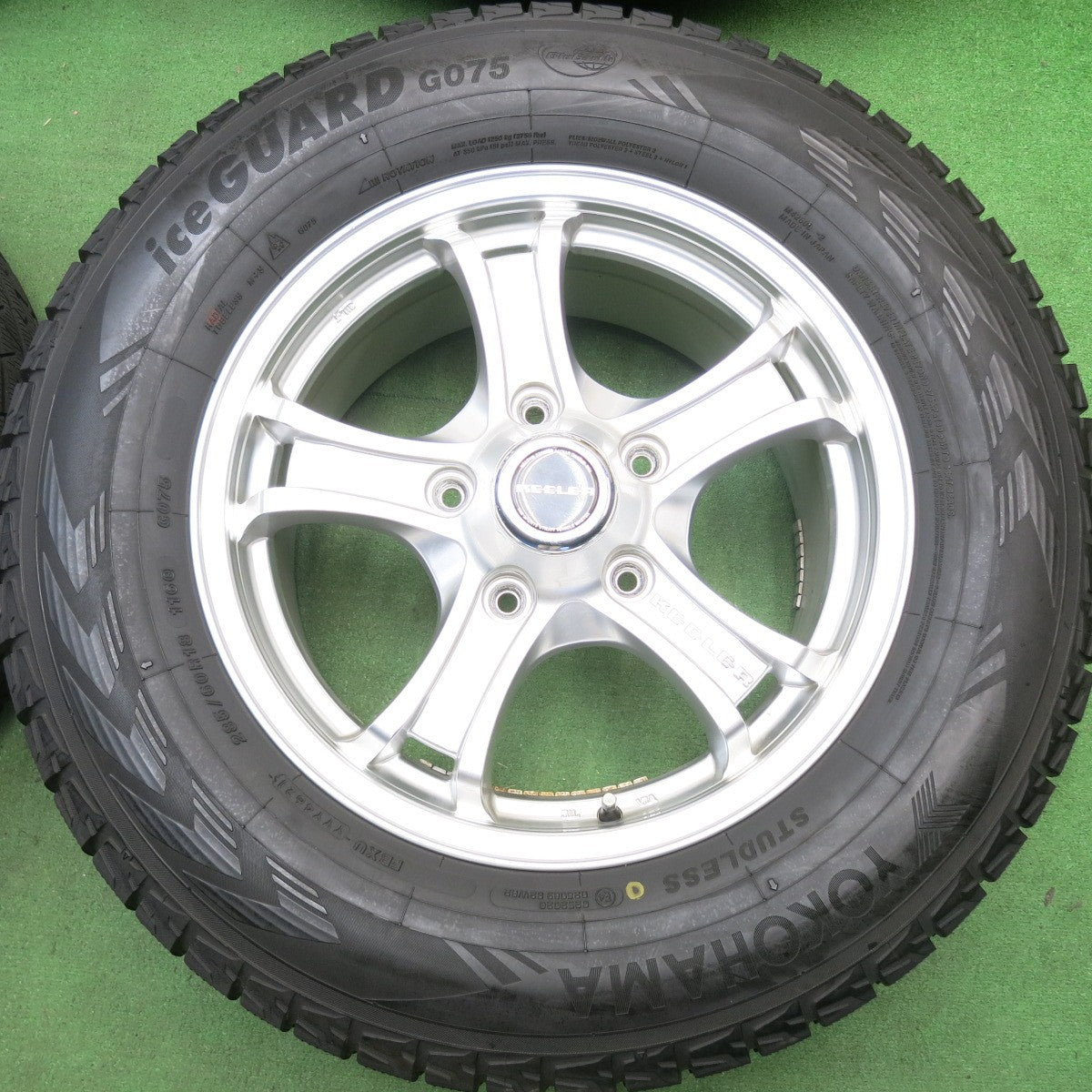 バリ溝！キレイ！9分★ランクル 等 KEELER FORCE 285/60R18 スタッドレス ヨコハマ アイスガード G075 キーラー フォース 18インチ PCD150/5H★6041909HAス