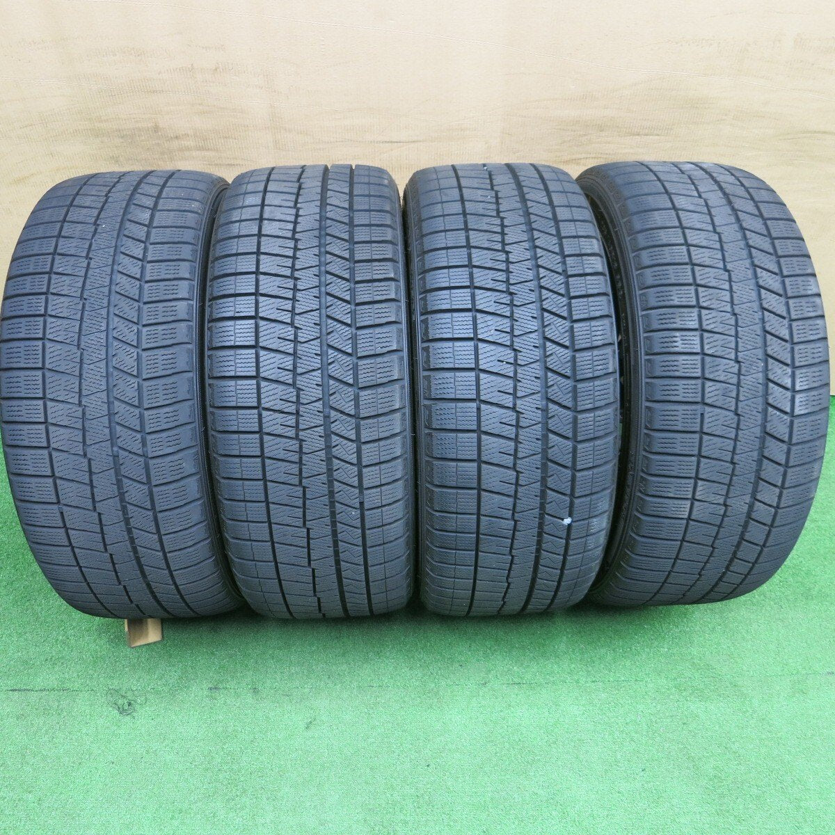 バリ溝！22年！9分★ベンツ Cクラス 等 smartline 365 235/40R18 スタッドレス ダンロップ ウインターマックス 03 スマートライン 18インチ PCD112/5H★6021103NKス