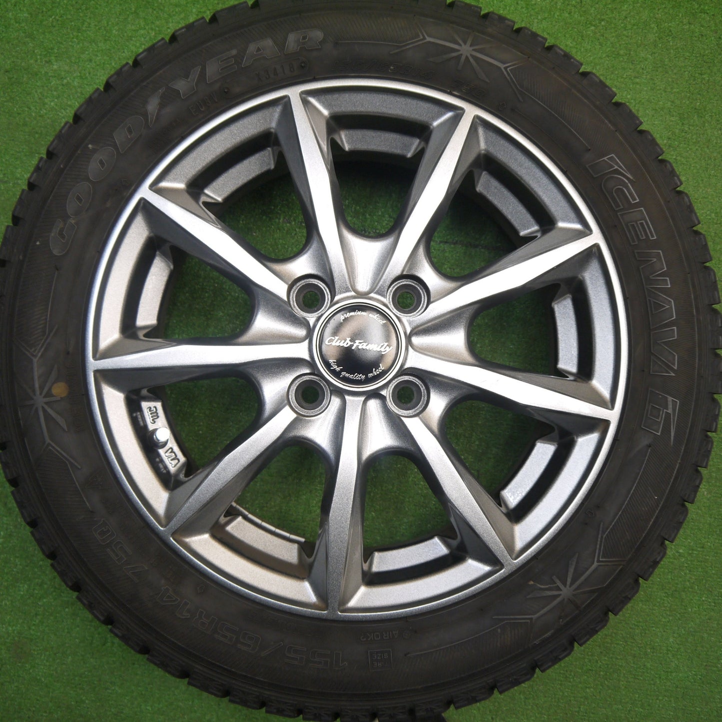 バリ溝！キレイ！9.5分以上★スタッドレス 155/65R14 グッドイヤー アイスナビ6 Club Family クラブファミリー 14インチ PCD100/4H★5120210Hス