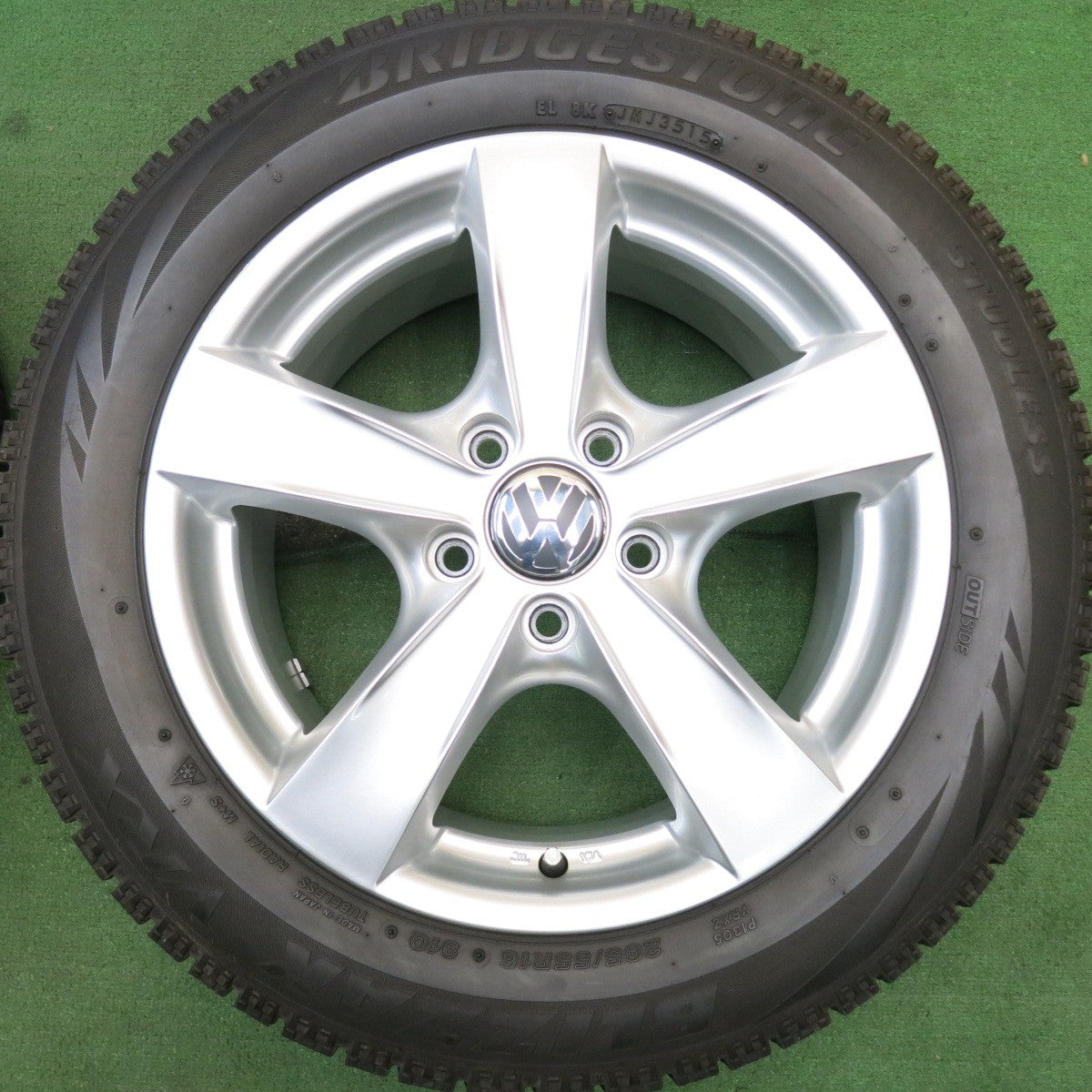バリ溝！9.5分★ワーゲン 等 AGA TARGA 205/55R16 スタッドレス ブリヂストン ブリザック VRX 16インチ PCD112/5H★5053002HAス