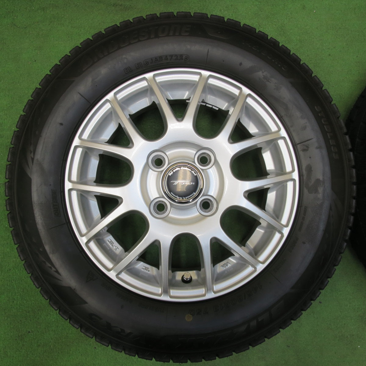 [送料無料] バリ溝！22年！キレイ！ほぼ10分★スタッドレス 145/80R13 ブリヂストン ブリザック VRX3 TOPRUN トップラン 13インチ PCD100/4H★5012505イス