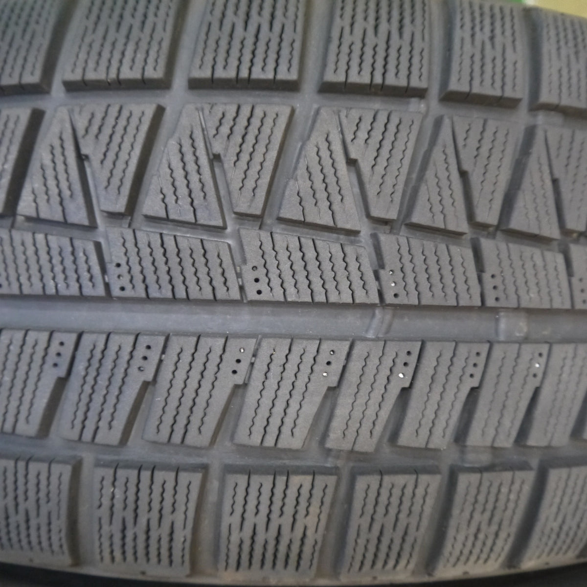 バリ溝！22年！8.5分◎無限 MUGEN MDA 225/45R18 スタッドレス ブリヂストン アイスパートナー2 18インチ PCD114.3/5H◎6090103Hス