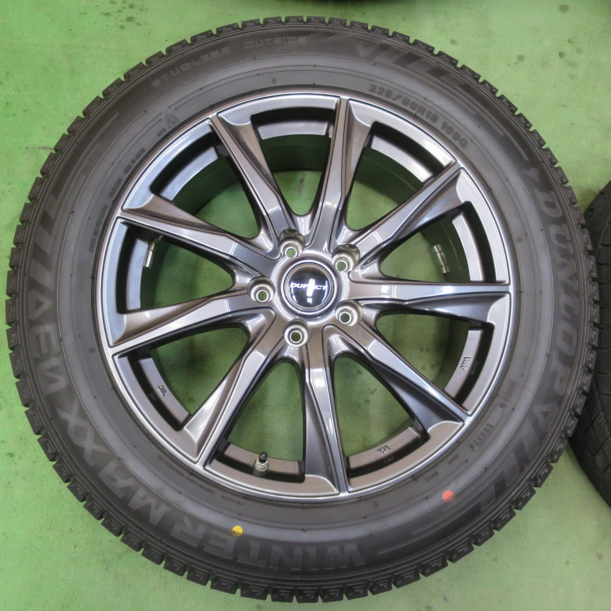 センサー付！バリ溝！23年！キレイ！9分★スタッドレス 225/60R18 ブリヂストン ブリザック VRX3 ダンロップ ウインターマックス 03 DUFACT デュファクト 18インチ PCD114.3/5H★6011904イス