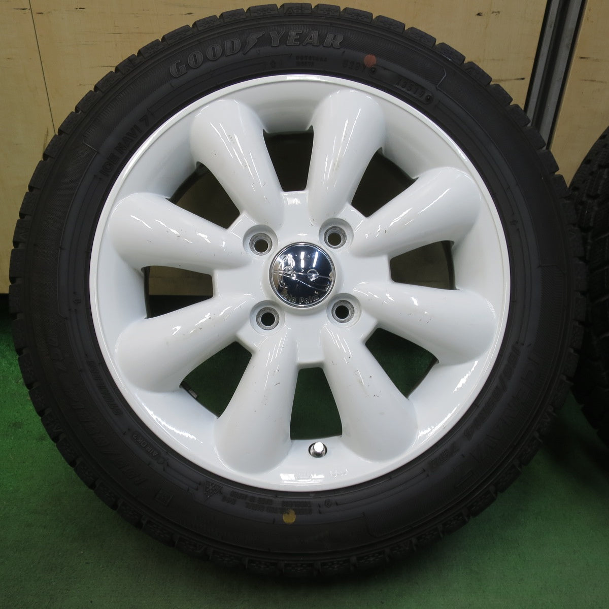 バリ溝！8.5分★スタッドレス 155/65R14 グッドイヤー アイスナビ7 LaLa Palm ララパーム 14インチ PCD100/4H★5123103イス