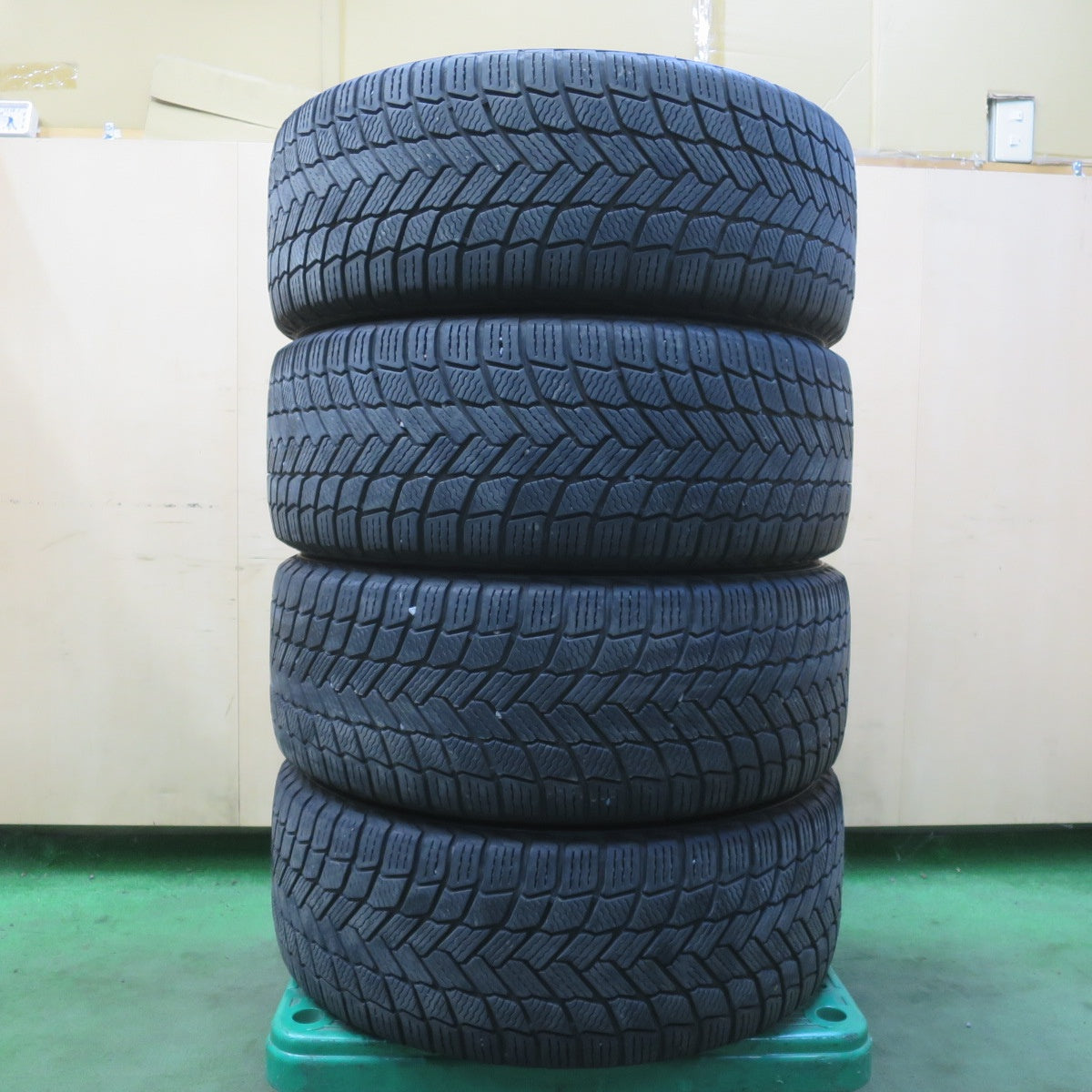 バリ溝！8.5分◎ベンツ 等 EMN GERMANY 225/45R17 スタッドレス ミシュラン X-ICE SNOW 17インチ PCD112/5H◎6072008イス
