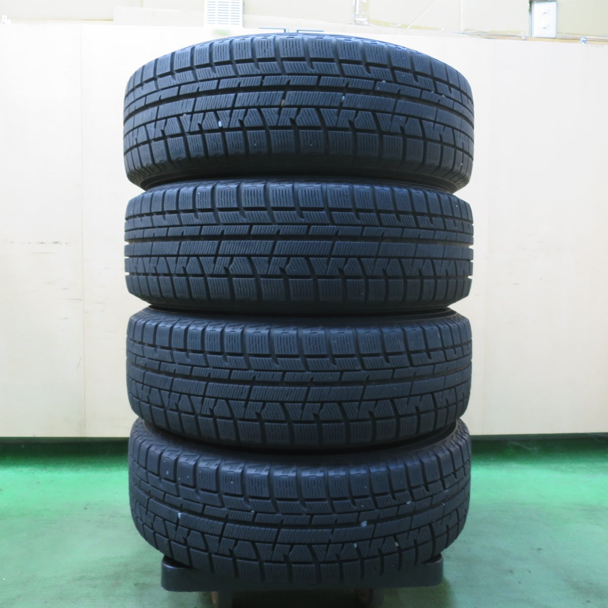バリ溝！9分★プリウス 等 195/65R15 スタッドレス ヨコハマ アイスガード iG50 プラス Staker 15インチ PCD100/5H★5101601イス
