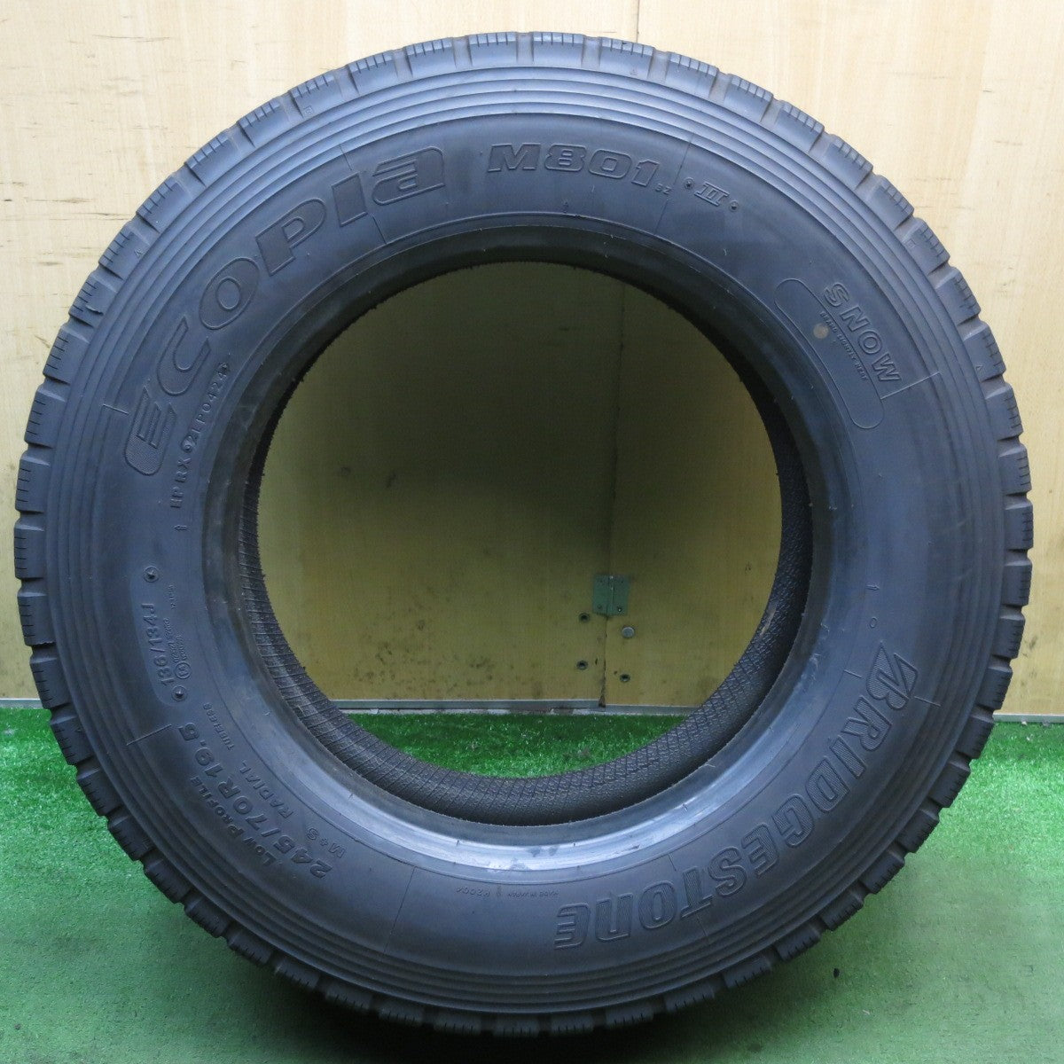 ほぼ未使用！24年！1本◎トラック タイヤ 245/70R19.5 136/134J ブリヂストン エコピア M801 Ⅱ ミックス オールシーズン 19.5インチ◎6101405KKスタ