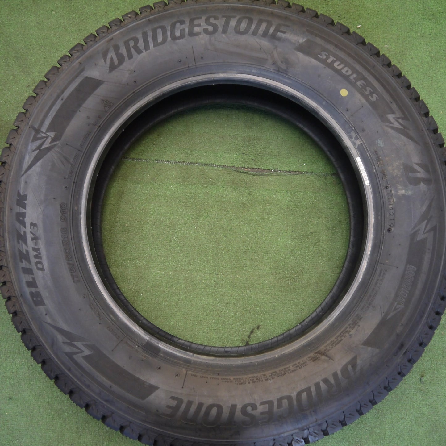 未使用★ジムニー 等 175/80R16 スタッドレス ブリヂストン ブリザック DM-V3 タイヤ 16インチ★6052602Hスタ