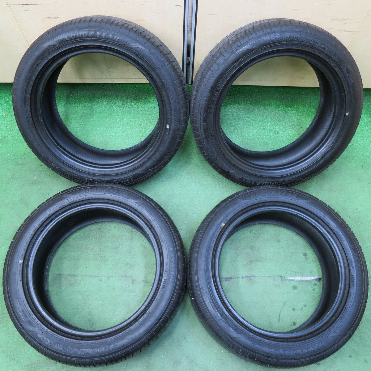 [送料無料] バリ溝！22年！9分★195/55R16 グッドイヤー EfficientGrip ECO hybrid EG01 タイヤ 16インチ ノート CR-Z アリオン プレミオ等★5022107イノタ