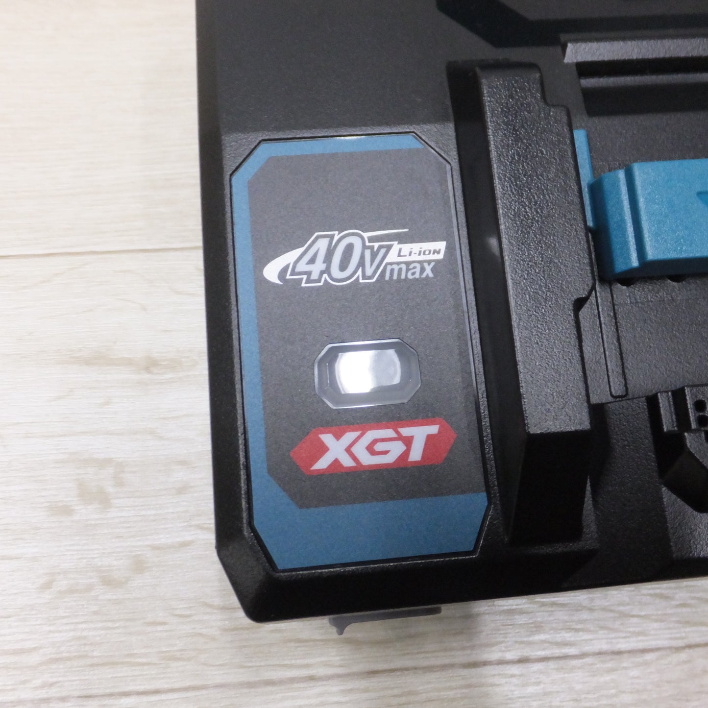 [送料無料] ほぼ未使用 バッテリー2個セット◆マキタ パワーソースキット DC40RB 40V BL4040F 2口 急速 充電器 コード式 バッテリー 100V makita◆