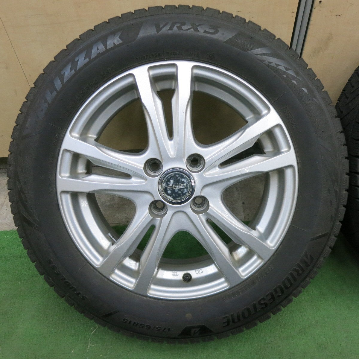 バリ溝！23年！9分★スタッドレス 175/65R15 ブリヂストン ブリザック VRX3 FEID フェイド 15インチ PCD100/4H★6012605ナス