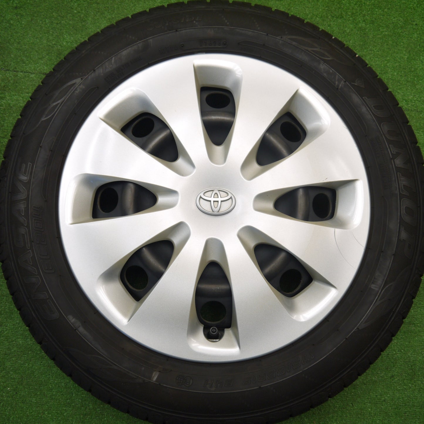 バリ溝！24年！9.5分★トヨタ アクア 純正 スチール 175/65R15 ダンロップ エナセーブ EC204 15インチ PCD100/4H★5111010Hノ