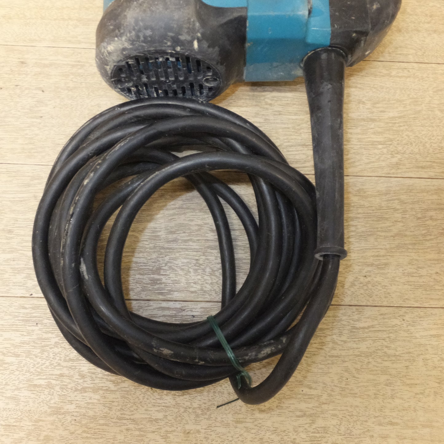 [送料無料] ★マキタ makita 電動ハンマ HM0830　100V～ 11A 50-60Hz 1050W★