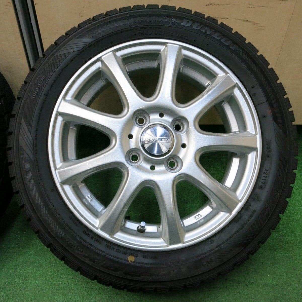 *送料無料* 超バリ溝！キレイ！ほぼ10分★スタッドレス 155/65R14 ダンロップ DSX-2 DUFACT デュファクト 14インチ PCD100/4H★4052110イス