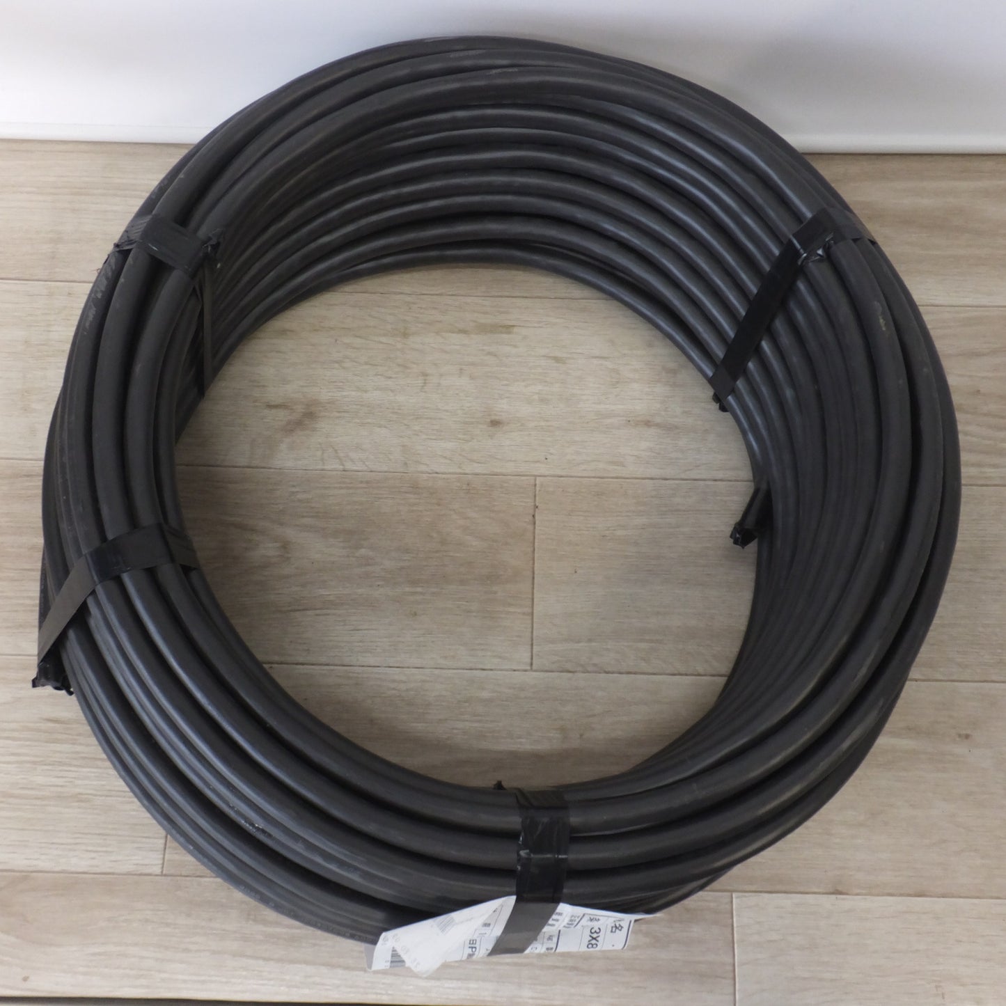 [送料無料] 未使用★矢崎 YAZAKI 600V架橋ポリエチレン絶縁ビニルシースケーブル 600V CV 3X8 B 50M　総質量 17kg★