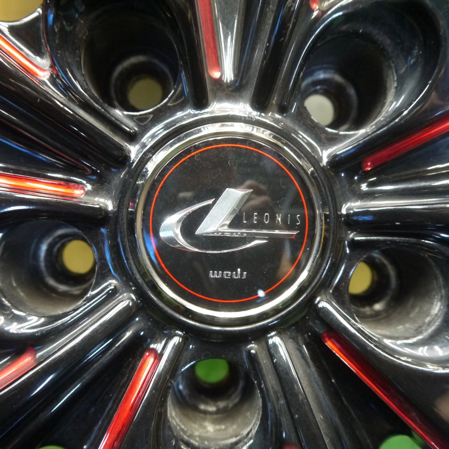 バリ溝！22年！9分◎LEONIS TE 215/45R18 ヨコハマ BluEarth-RV RV03 レオニス ブルーアース 18インチ PCD114.3/5H◎6082401Hノ
