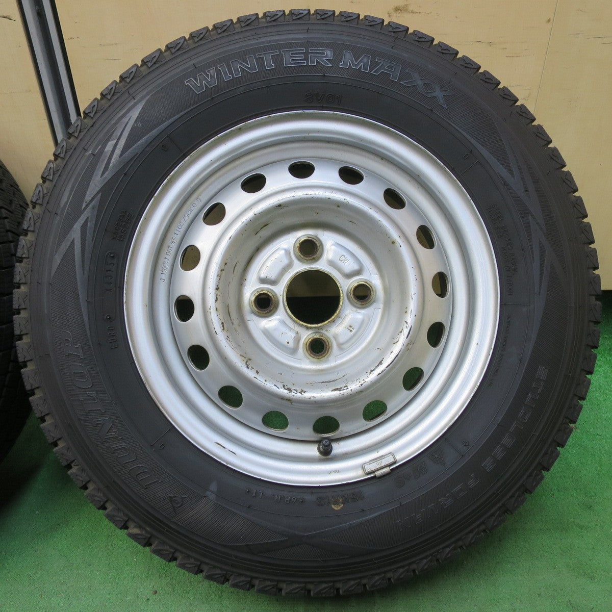 バリ溝！9.5分★スタッドレス 165R13 6PR ダンロップ ウインターマックス SV01 スチール 13インチ PCD100/4H★5061805イス